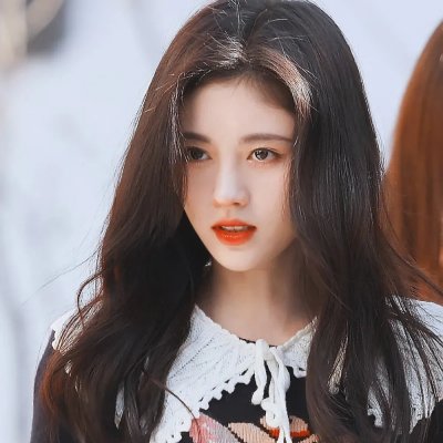 姐姐，过来给我亲亲